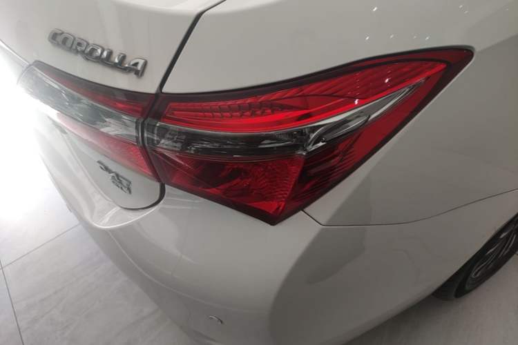 Used Toyota Corolla 2018 1.2T S-CVT GL Smart Enjoyment Version Right Rear Taillight