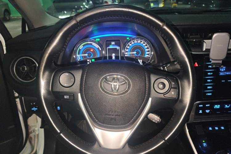 Used Toyota Corolla 2018 Dual-Engine 1.8L E-CVT Smart Edition Steering Wheel