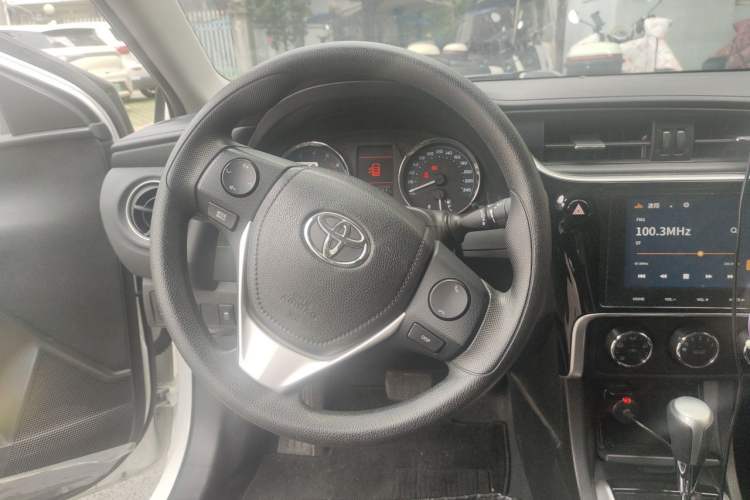 Used Toyota Corolla 2018 1.2T S-CVT GL-i Zhihui Edition Steering Wheel