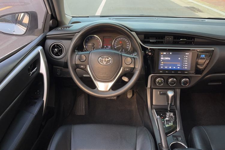 Used Toyota Corolla 2018 1.2T S-CVT GL-i Zhihui Edition Steering Wheel