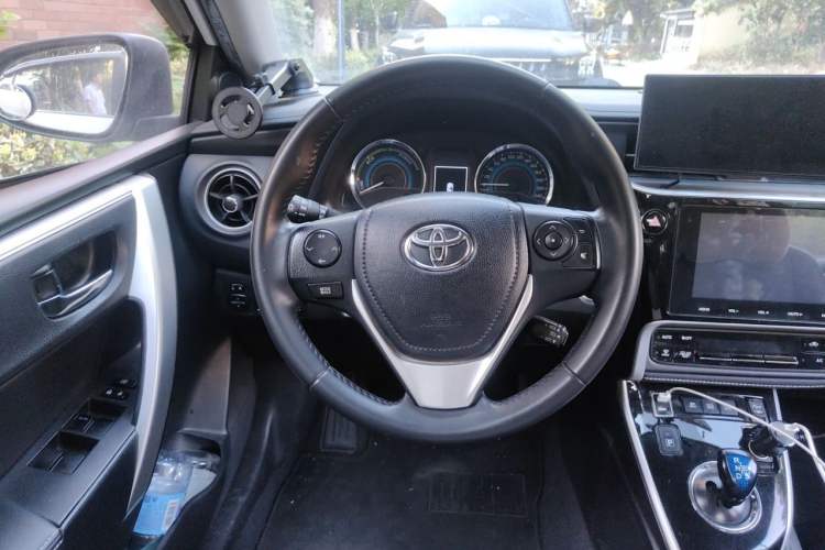 Used Toyota Corolla 2018 Dual-Engine 1.8L E-CVT Smart Edition Steering Wheel