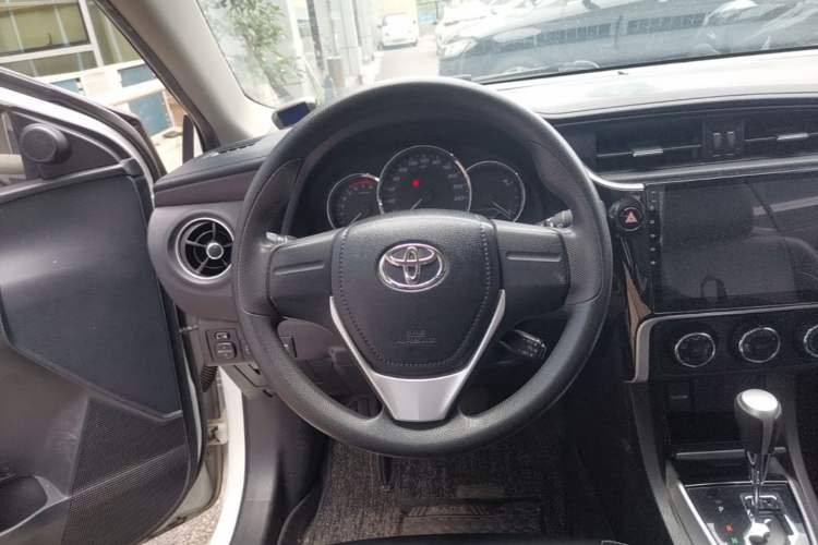 Used Toyota Corolla 2018 1.2T S-CVT GL-i Zhihui Edition Steering Wheel