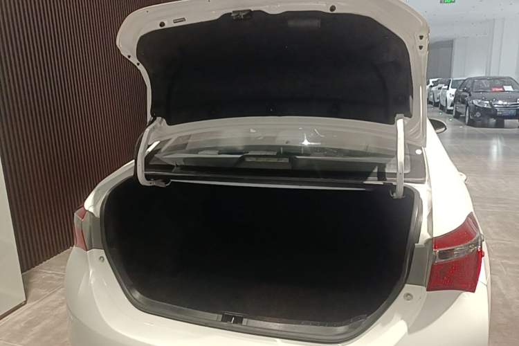 Used Toyota Corolla 2018 1.2T S-CVT GL Smart Enjoyment Version Trunk