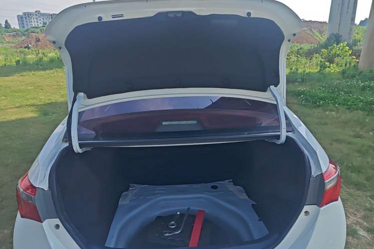 Used Toyota Corolla 2018 1.2T S-CVT GL Smart Enjoyment Version Trunk