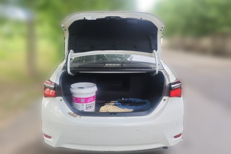 Used Toyota Corolla 2018 Dual-Engine 1.8L E-CVT Smart Edition Trunk