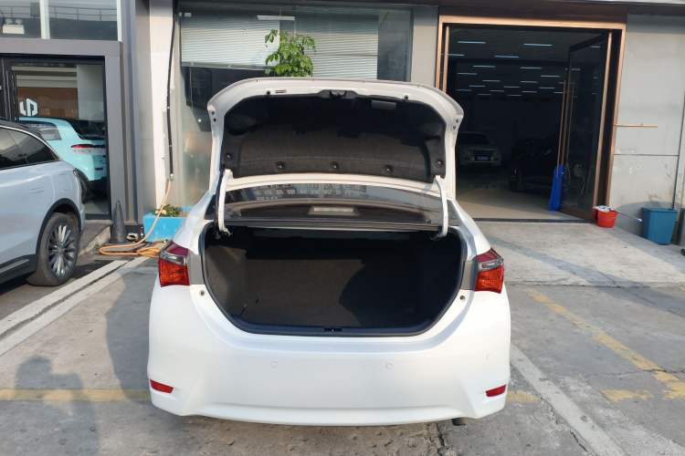 Used Toyota Corolla 2018 1.2T S-CVT GL Smart Enjoyment Version Trunk