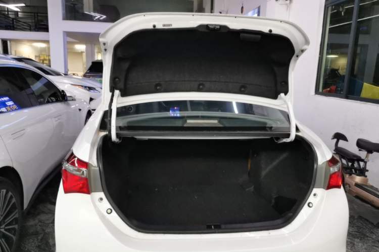 Used Toyota Corolla 2018 1.2T S-CVT GL Smart Enjoyment Version Trunk