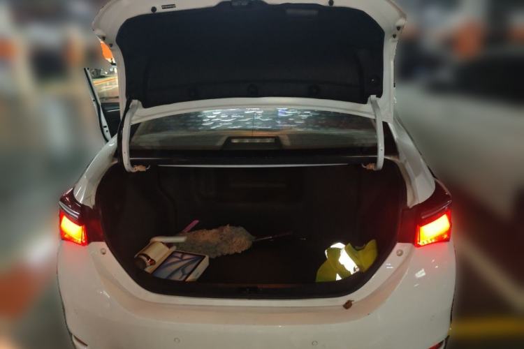 Used Toyota Corolla 2018 Dual-Engine 1.8L E-CVT Smart Edition Trunk