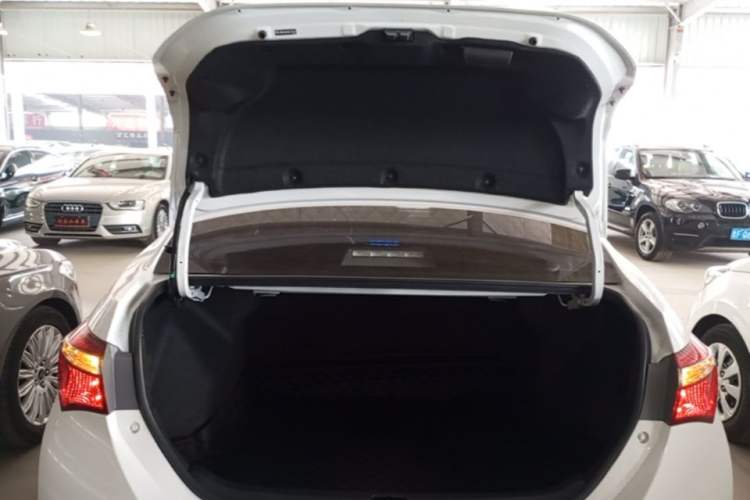 Used Toyota Corolla 2018 1.2T S-CVT GL Smart Enjoyment Version Trunk
