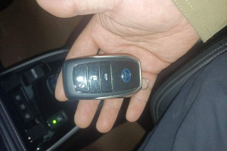 Used Toyota Corolla 2018 Dual-Engine 1.8L E-CVT Smart Edition Vehicle Key