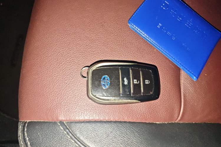 Used Toyota Corolla 2018 Dual-Engine 1.8L E-CVT Smart Edition Vehicle Key