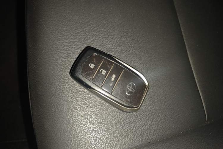 Used Toyota Corolla 2018 1.2T S-CVT GL Smart Enjoyment Version Vehicle Key