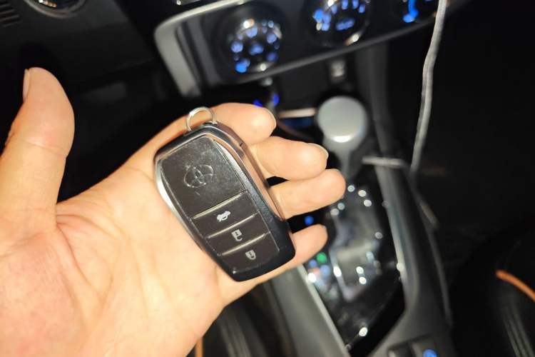 Used Toyota Corolla 2018 1.2T S-CVT GL-i Zhihui Edition Vehicle Key