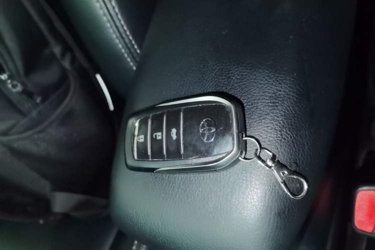 Used Toyota Corolla 2018 1.2T S-CVT GL-i Zhihui Edition Vehicle Key