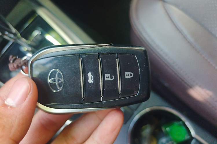 Used Toyota Corolla 2018 1.2T S-CVT GL Smart Enjoyment Version Vehicle Key