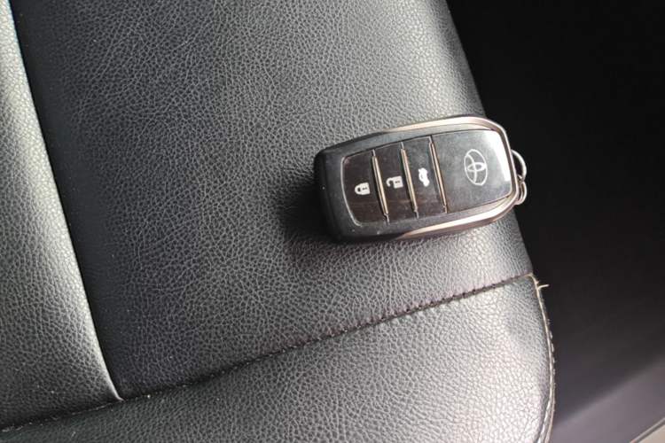Used Toyota Corolla 2018 1.2T S-CVT GL-i Zhihui Edition Vehicle Key