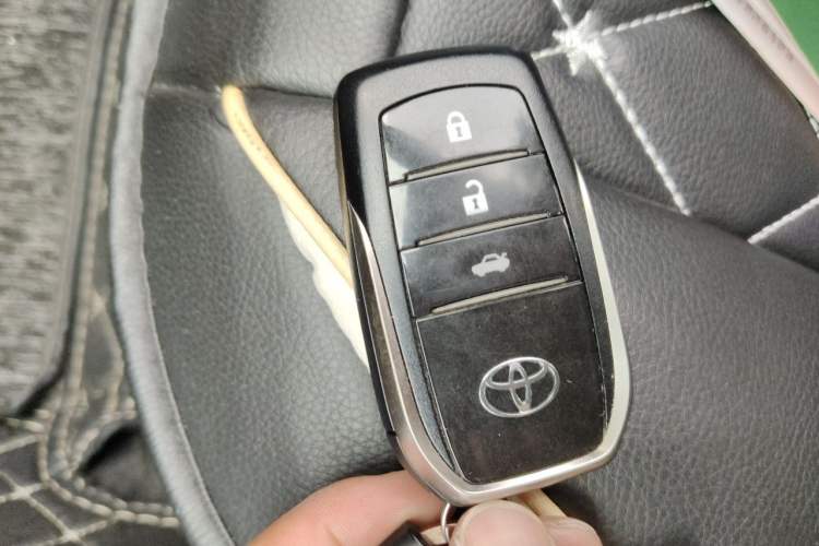 Used Toyota Corolla 2018 1.2T S-CVT GL Smart Enjoyment Version Vehicle Key