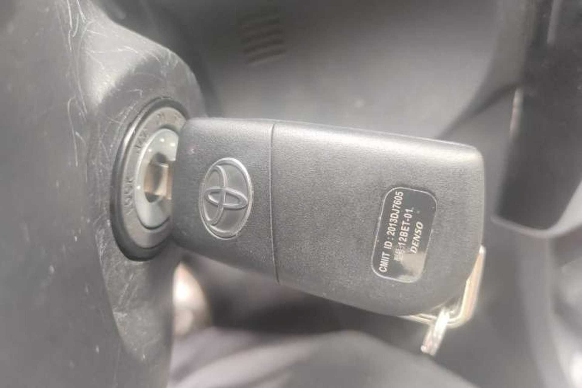 Used Toyota Corolla 2018 1.2T S-CVT GL-i Zhihui Edition Vehicle Key