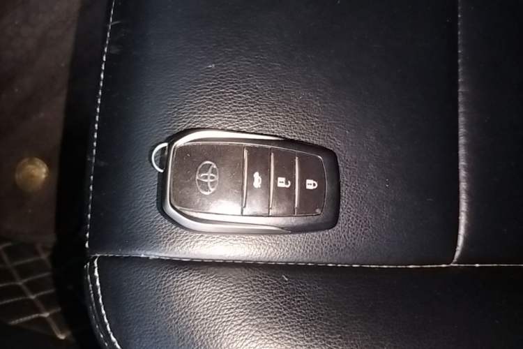 Used Toyota Corolla 2018 1.2T S-CVT GL-i Zhihui Edition Vehicle Key