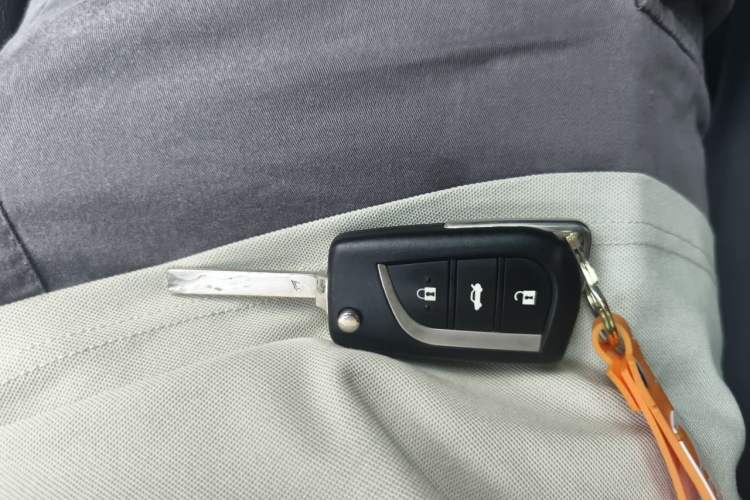 Used Toyota Corolla 2018 1.2T S-CVT GL-i Zhihui Edition Vehicle Key