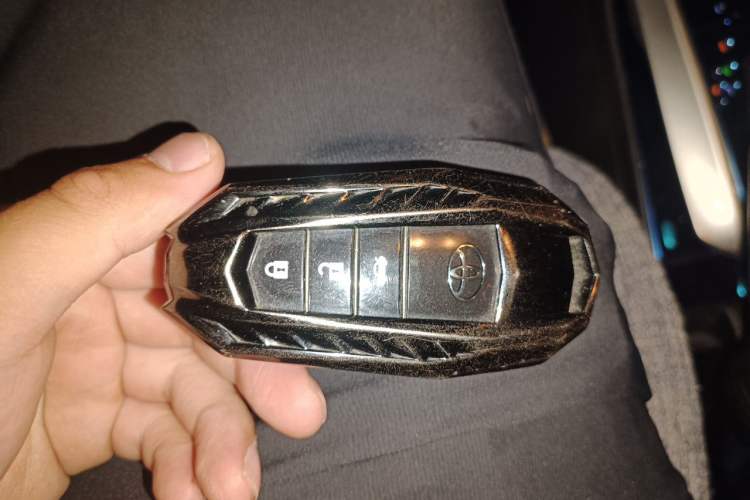 Used Toyota Corolla 2018 1.2T S-CVT GL-i Zhihui Edition Vehicle Key