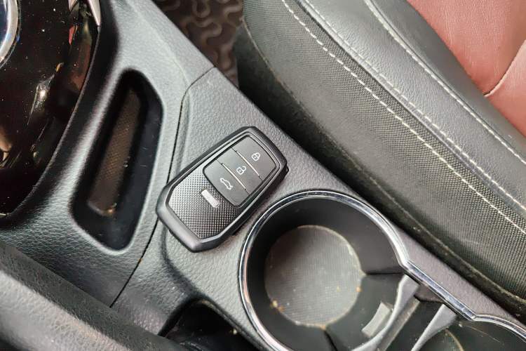 Used Toyota Corolla 2018 Dual-Engine 1.8L E-CVT Smart Edition Vehicle Key