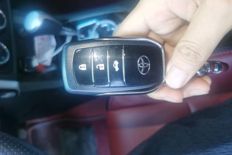 Used Toyota Corolla 2018 1.2T S-CVT GL-i Zhihui Edition Vehicle Key