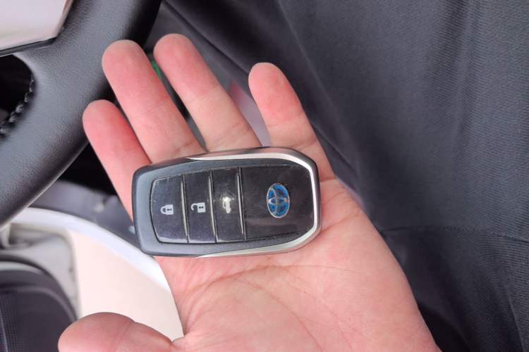 Used Toyota Corolla 2018 Dual-Engine 1.8L E-CVT Smart Edition Vehicle Key