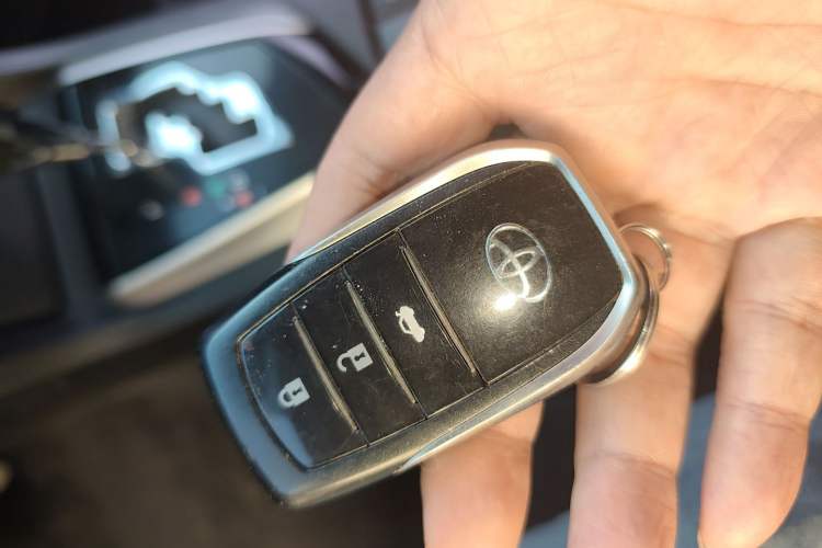Used Toyota Corolla 2018 1.2T S-CVT GL-i Zhihui Edition Vehicle Key