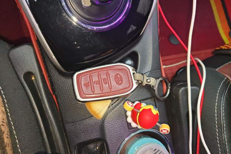 Used Toyota Corolla 2018 Dual-Engine 1.8L E-CVT Smart Edition Vehicle Key