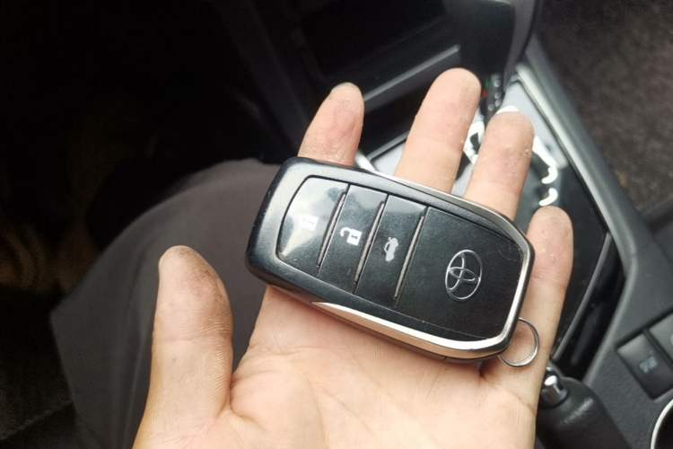 Used Toyota Corolla 2018 1.2T S-CVT GL-i Zhihui Edition Vehicle Key