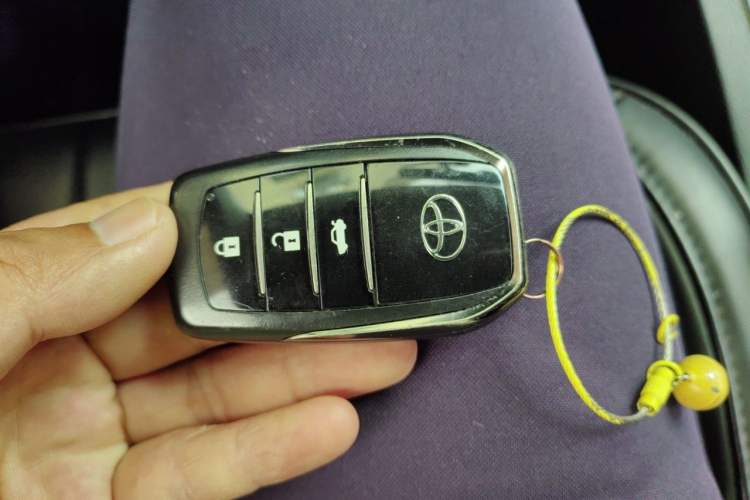 Used Toyota Corolla 2018 1.2T S-CVT GL-i Zhihui Edition Vehicle Key