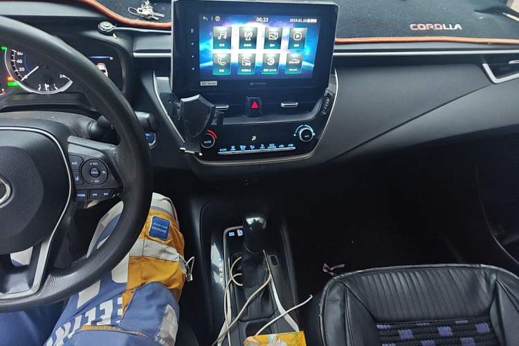 Used Toyota Corolla 2019 Dual-Engine 1.8L E-CVT GL-i Elite Edition Audio And AC Panel