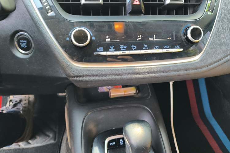 Used Toyota Corolla 2019 1.2T S-CVT GL-i Luxury Edition Audio And AC Panel