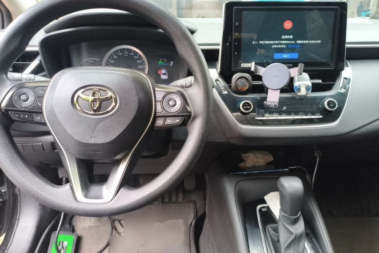 Used Toyota Corolla 2019 Dual-Engine 1.8L E-CVT GL-i Elite Edition Center Console