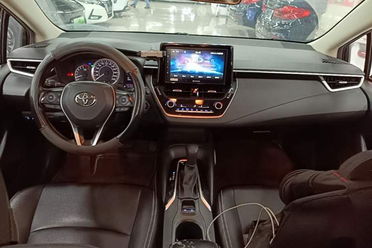 Used Toyota Corolla 2019 1.2T S-CVT GL-i Elite Edition Center Console