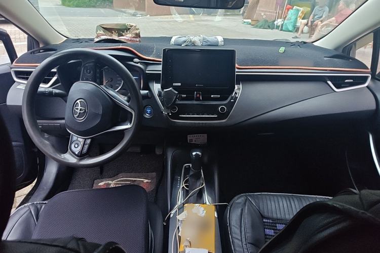 Used Toyota Corolla 2019 Dual-Engine 1.8L E-CVT GL-i Elite Edition Center Console