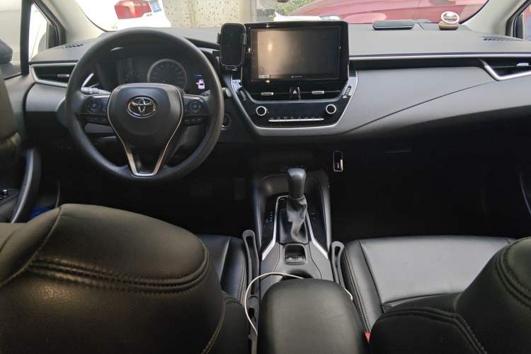 Used Toyota Corolla 2019 1.2T S-CVT GL-i Elite Edition Center Console