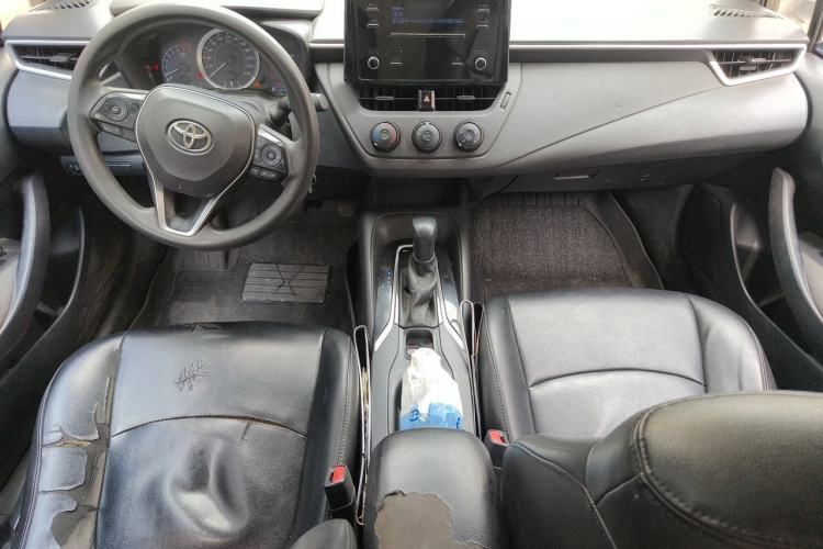 Used Toyota Corolla 2019 1.2T S-CVT GL Pioneer Edition Center Console