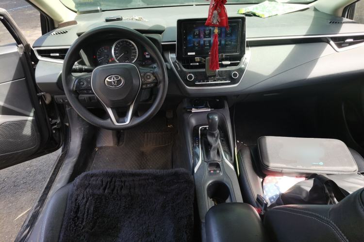 Used Toyota Corolla 2019 1.2T S-CVT GL-i Elite Edition Center Console