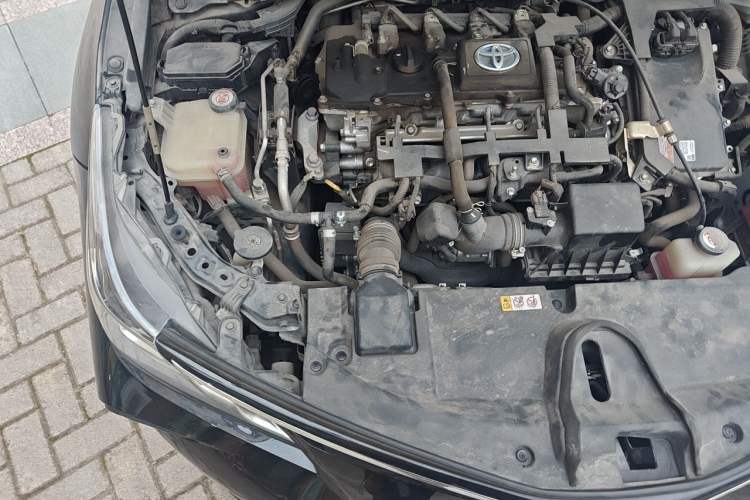 Used Toyota Corolla 2019 Dual-Engine 1.8L E-CVT GL-i Elite Edition Engine Bay Right