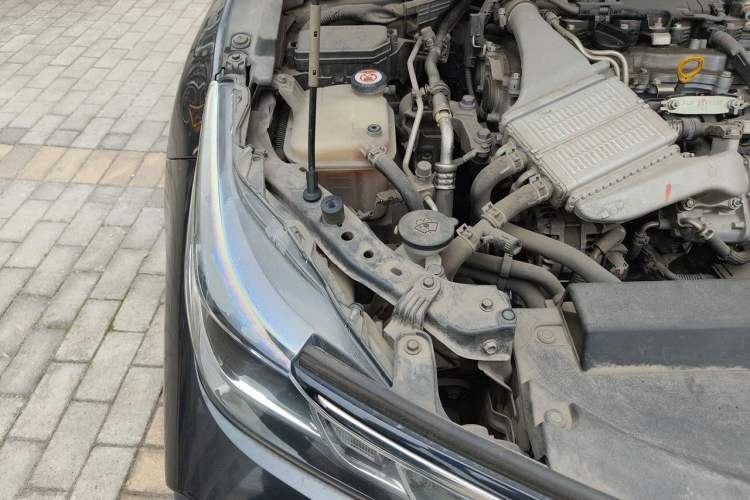 Used Toyota Corolla 2019 1.2T S-CVT GL Pioneer Edition Engine Bay Right