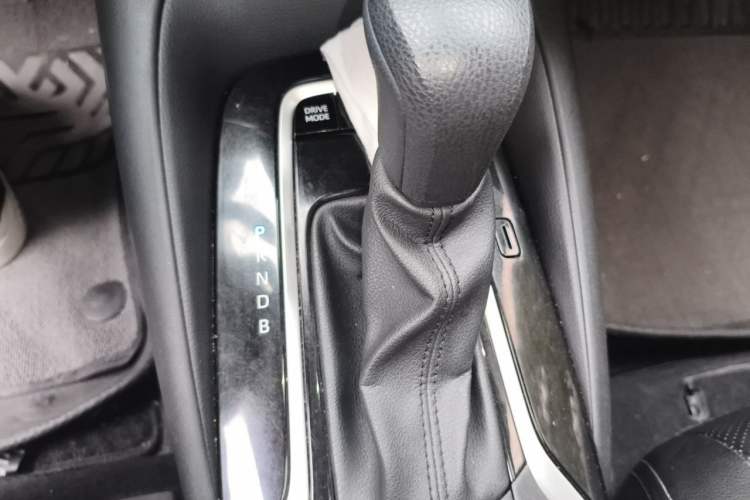 Used Toyota Corolla 2019 Dual-Engine 1.8L E-CVT GL-i Elite Edition Gear Lever