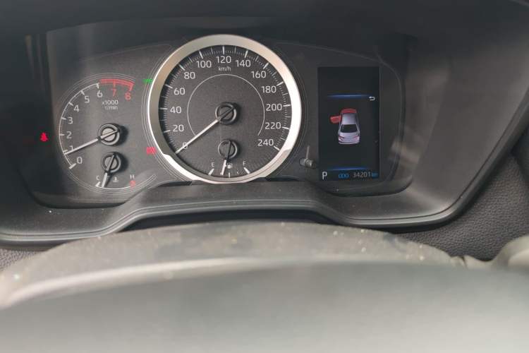Used Toyota Corolla 2019 1.2T S-CVT GL-i Elite Edition Odometer Close Up