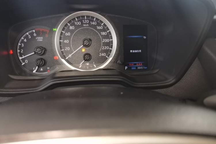 Used Toyota Corolla 2019 1.2T S-CVT GL-i Elite Edition Odometer Close Up