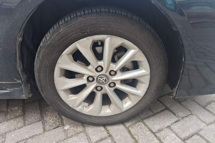 Used Toyota Corolla 2019 Dual-Engine 1.8L E-CVT GL-i Elite Edition Right Front Wheel Hub