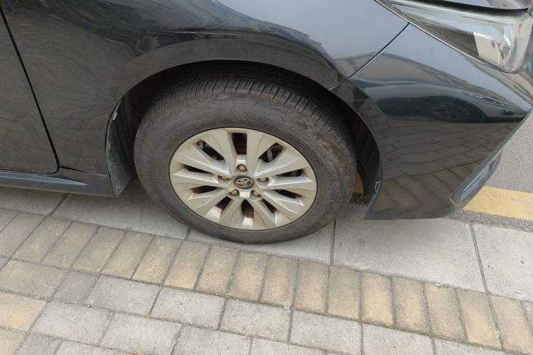 Used Toyota Corolla 2019 1.2T S-CVT GL Pioneer Edition Right Front Wheel Hub