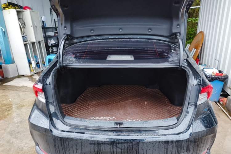 Used Toyota Corolla 2019 1.2T S-CVT GL Pioneer Edition Trunk