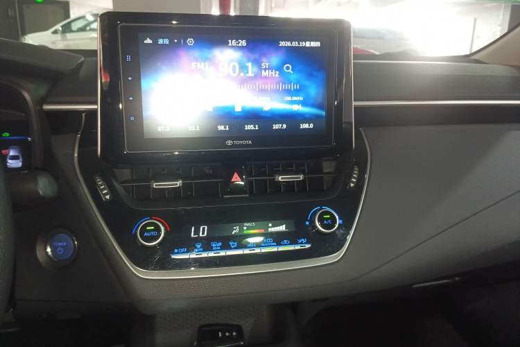 Used Toyota Corolla 2019 Dual-Engine 1.8L E-CVT GL-i Elite Edition Audio And AC Panel