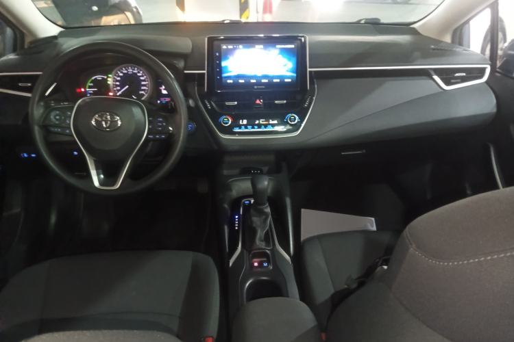 Used Toyota Corolla 2019 Dual-Engine 1.8L E-CVT GL-i Elite Edition Center Console